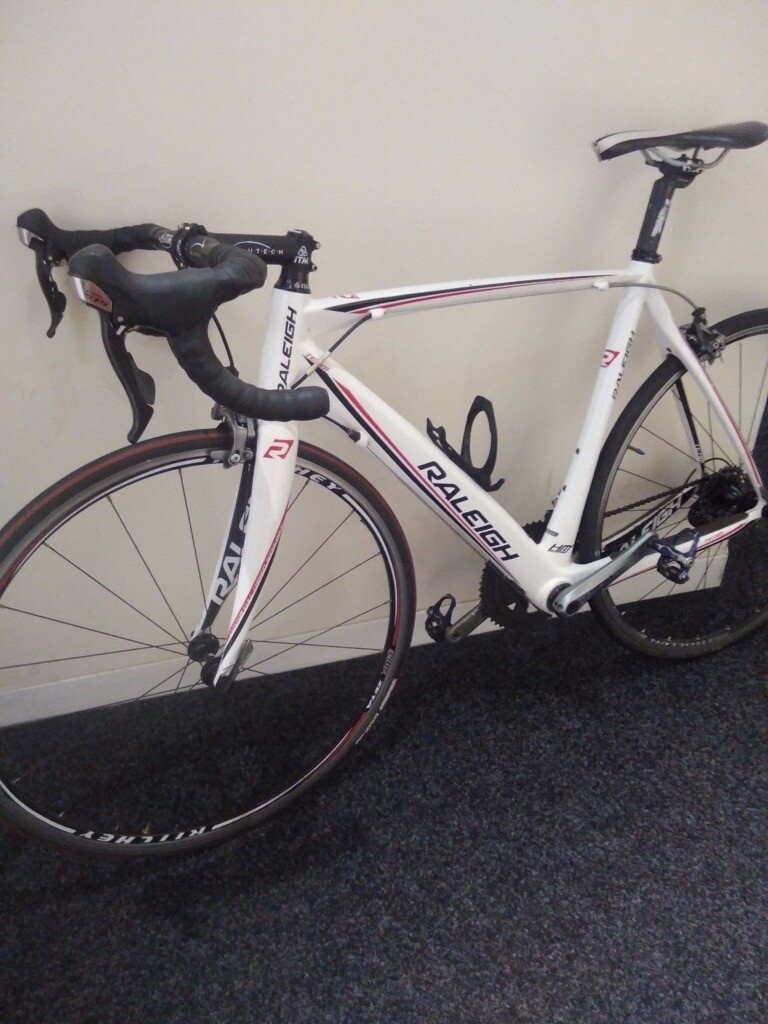 raleigh team carbon road bike
